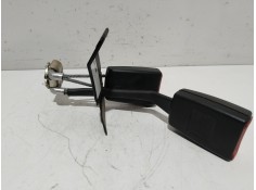 Recambio de enganche cinturon trasero central para audi a6 c5 (4b2) 2.4 referencia OEM IAM 8D0857739D