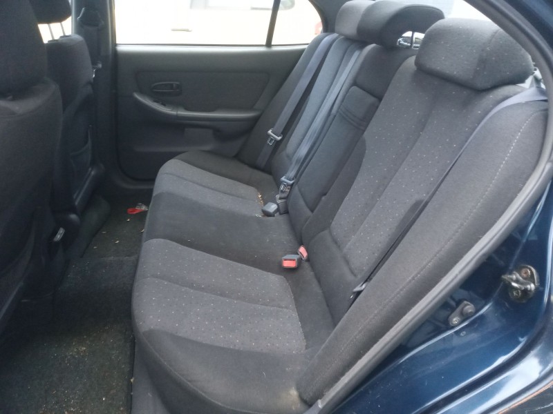 hyundai elantra iii sedán (xd) del año 2001