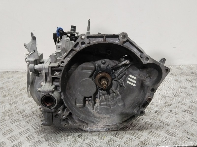 Recambio de caja cambios para peugeot 5008 active referencia OEM IAM 20MB37  