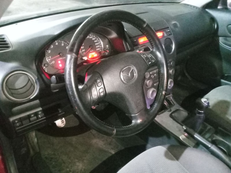 mazda 6 sedán (gg) del año 2004