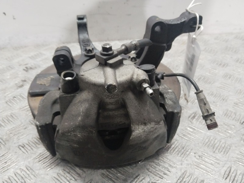 Recambio de mangueta delantera izquierda para opel astra h (a04) 1.7 cdti (l48) referencia OEM IAM 13156047  