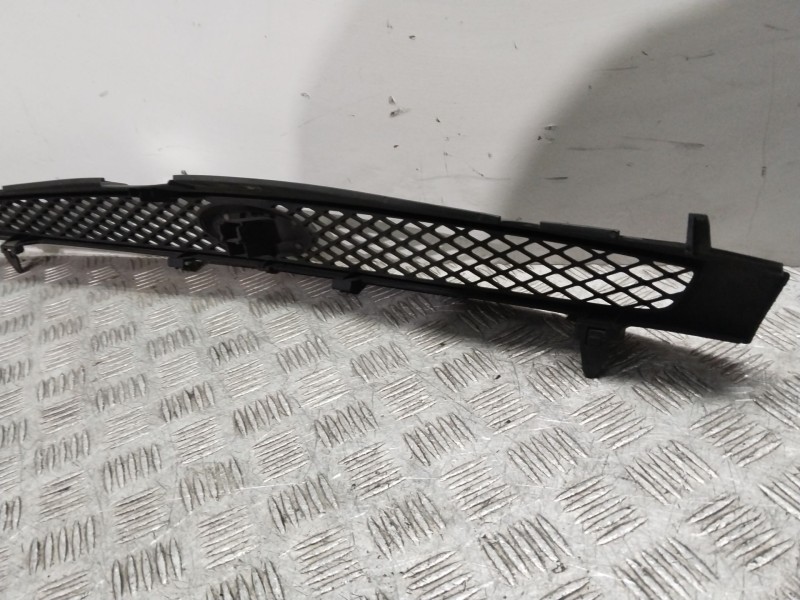 Recambio de rejilla delantera para ford fiesta v (jh_, jd_) 1.6 16v referencia OEM IAM 2S618200A  