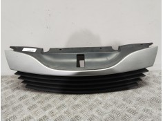 Recambio de rejilla delantera para renault laguna ii (bg0/1_) 1.6 16v (bg0a, bg0l) referencia OEM IAM