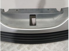 Recambio de rejilla delantera para renault laguna ii (bg0/1_) 1.6 16v (bg0a, bg0l) referencia OEM IAM    2