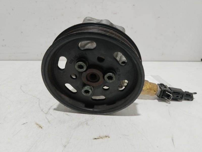 Recambio de bomba direccion para volkswagen golf iv (1j1) 1.6 fsi referencia OEM IAM 038145255A  