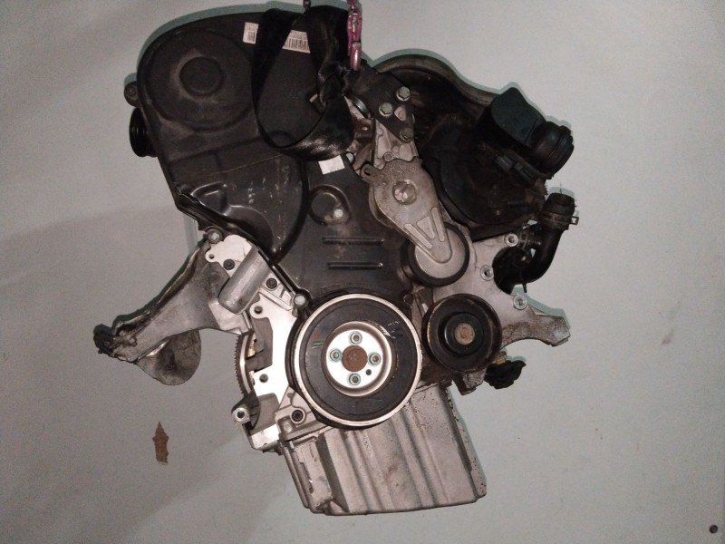 Recambio de motor completo para audi a4 berlina (8e) 2.0 fsi referencia OEM IAM AWA  