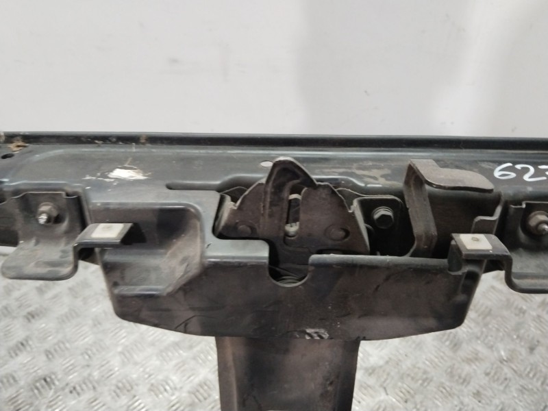 Recambio de panel frontal para kia carens (un) active referencia OEM IAM 641101D000  