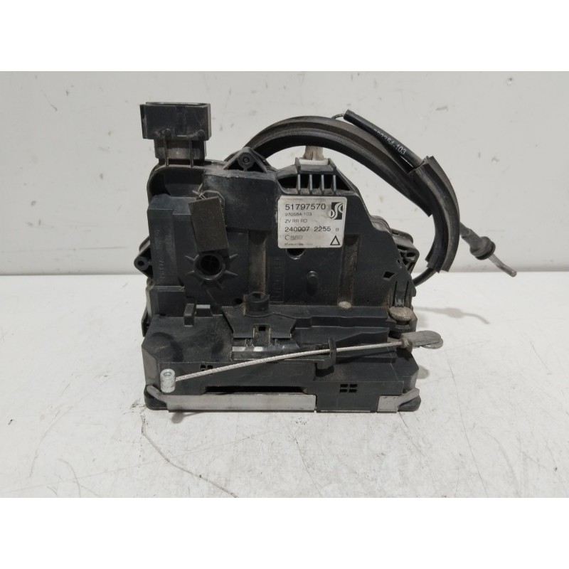 Recambio de cerradura puerta trasera derecha para fiat punto (evo) (199) dynamic referencia OEM IAM 51797570  