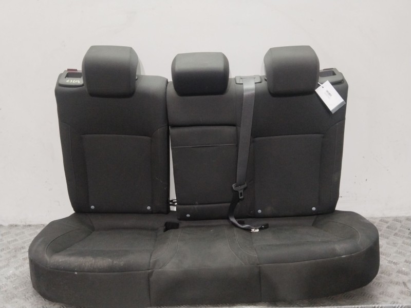 Recambio de asientos traseros para opel insignia a (g09) 1.8 (68) referencia OEM IAM   