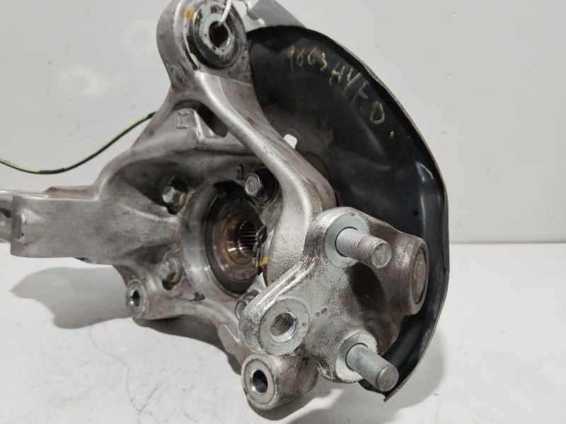 Recambio de mangueta delantera derecha para toyota prius (nhw30) plug-in hybrid advance referencia OEM IAM   