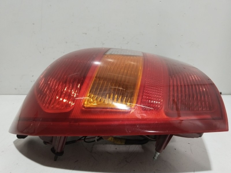 Recambio de piloto trasero izquierdo para hyundai elantra iii sedán (xd) 1.6 referencia OEM IAM 92401200   Recambio de piloto trasero izquierdo para hyundai elantra iii sedán (xd) 1.6 referencia OEM IAM 92401200