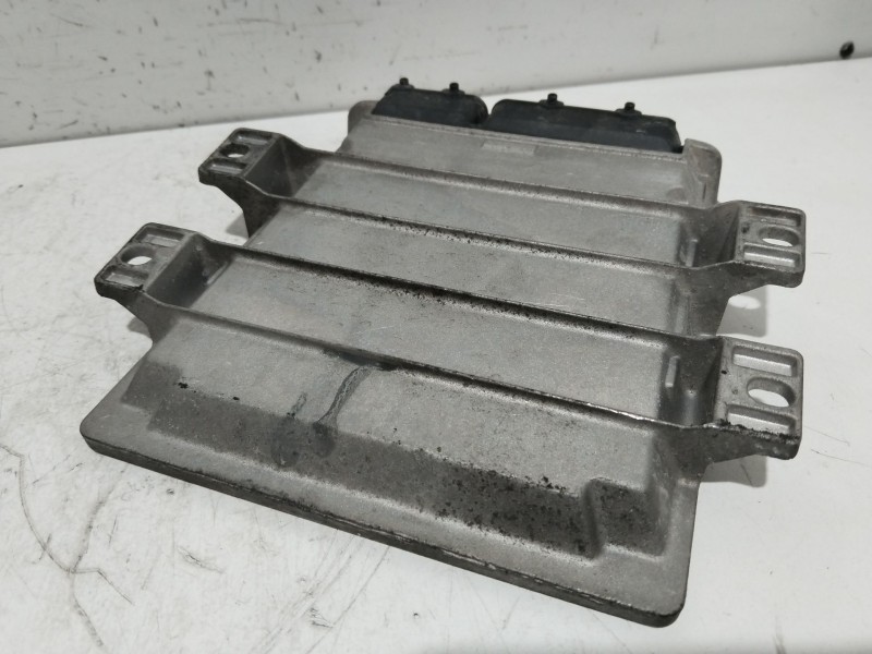 Recambio de centralita motor uce para rover 400 ii hatchback (rt) 414 si referencia OEM IAM NNN100743  