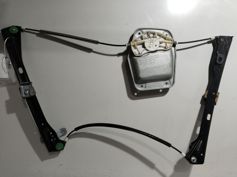 Recambio de elevalunas delantero derecho para volkswagen golf v (1k1) 1.9 tdi referencia OEM IAM 1K3837462A  