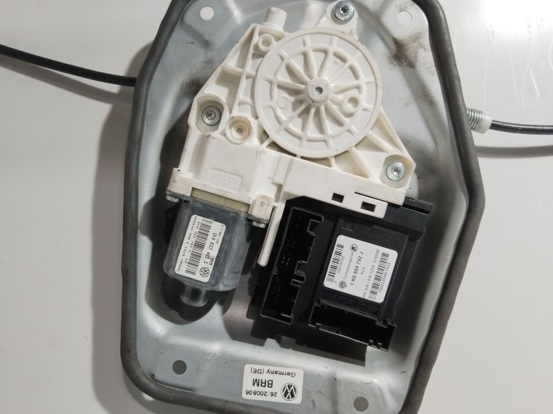 Recambio de elevalunas delantero derecho para volkswagen golf v (1k1) 1.9 tdi referencia OEM IAM 1K3837462A  