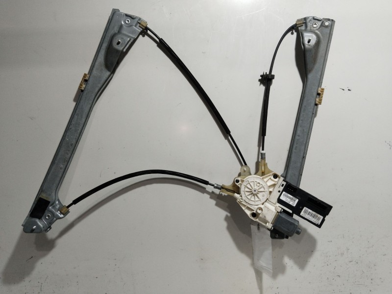 Recambio de elevalunas delantero derecho para renault laguna iii privilege referencia OEM IAM 807000002R  