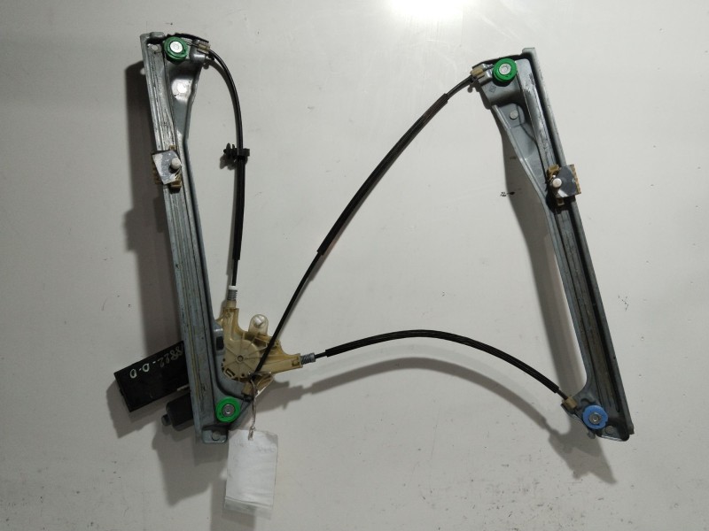 Recambio de elevalunas delantero derecho para renault laguna iii privilege referencia OEM IAM 807000002R  