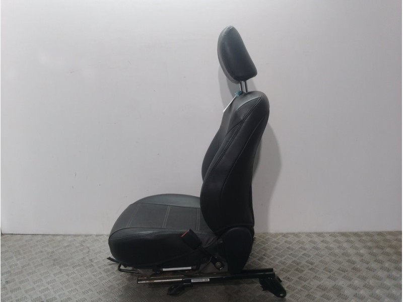 Recambio de asiento delantero derecho para toyota prius (nhw30) advance referencia OEM IAM   