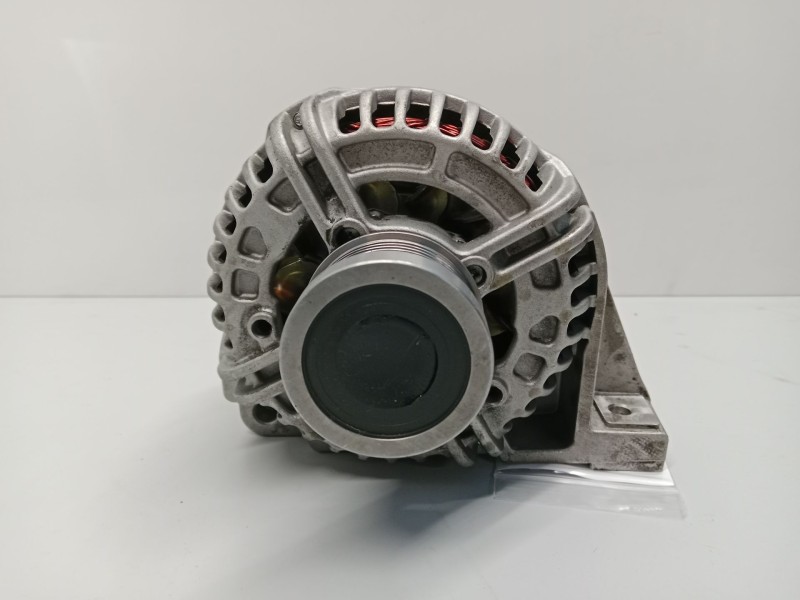 Recambio de alternador para volvo s60 berlina 2.4 d referencia OEM IAM 8EL011711591  