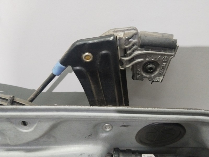 Recambio de elevalunas delantero izquierdo para volkswagen golf iv berlina (1j1) highline referencia OEM IAM   