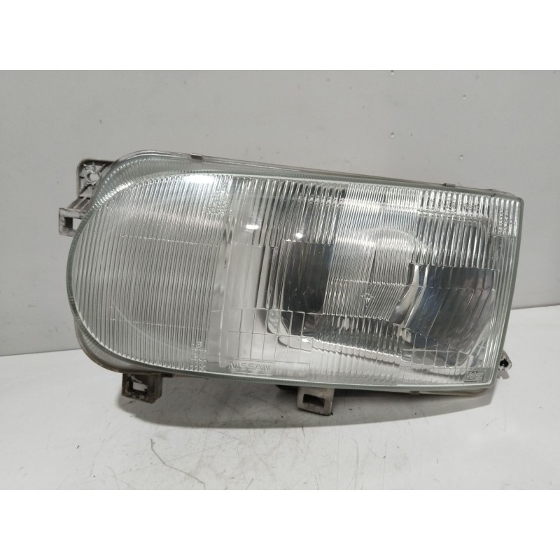 Recambio de faro izquierdo para nissan serena (c23) 2.0 d (kvjc23) referencia OEM IAM 260608C002  