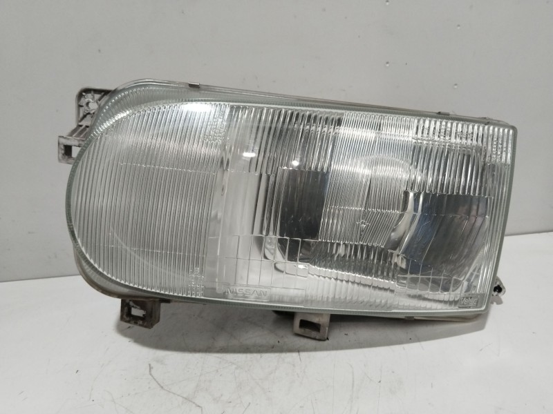 Recambio de faro izquierdo para nissan serena (c23) 2.0 d (kvjc23) referencia OEM IAM 260608C002  