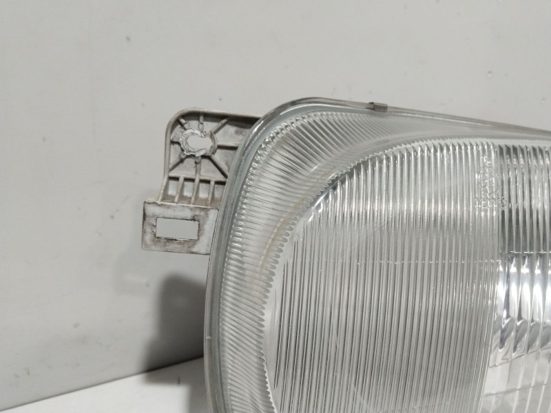 Recambio de faro izquierdo para nissan serena (c23) 2.0 d (kvjc23) referencia OEM IAM 260608C002  