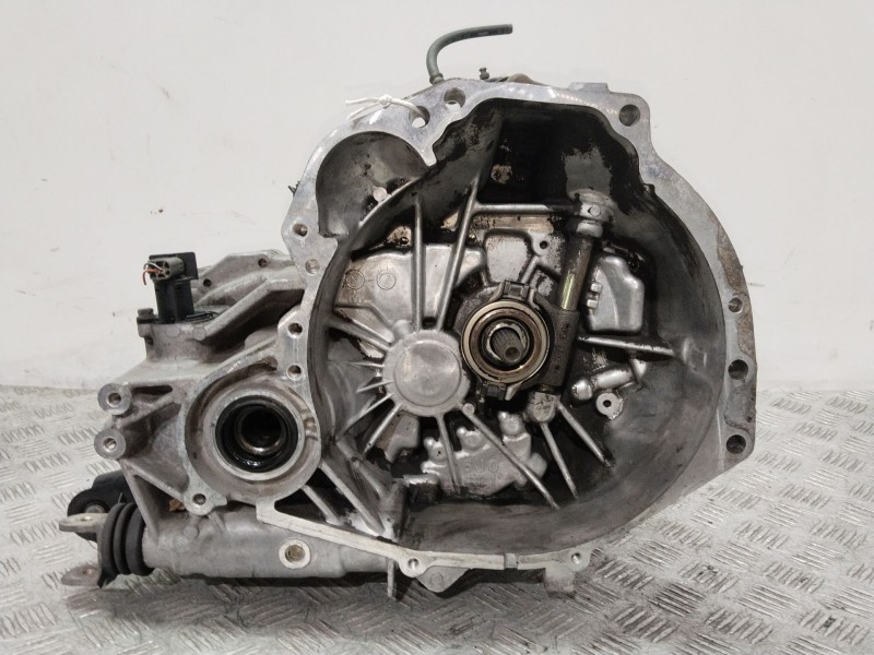 Recambio de caja cambios para nissan almera tino (v10) 1.8 referencia OEM IAM 321006J000  