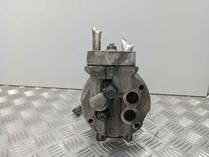 Recambio de compresor aire acondicionado para daewoo lanos (klat) 1.3 referencia OEM IAM 700718  