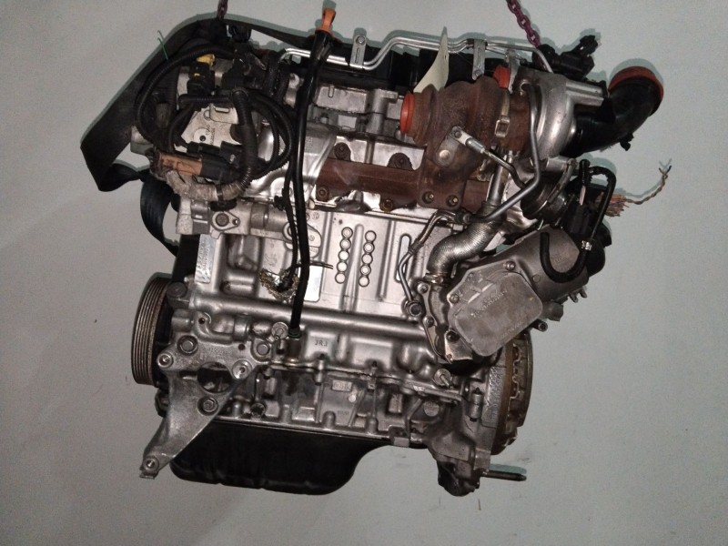 Recambio de motor completo para peugeot 206+ básico referencia OEM IAM 8HR  