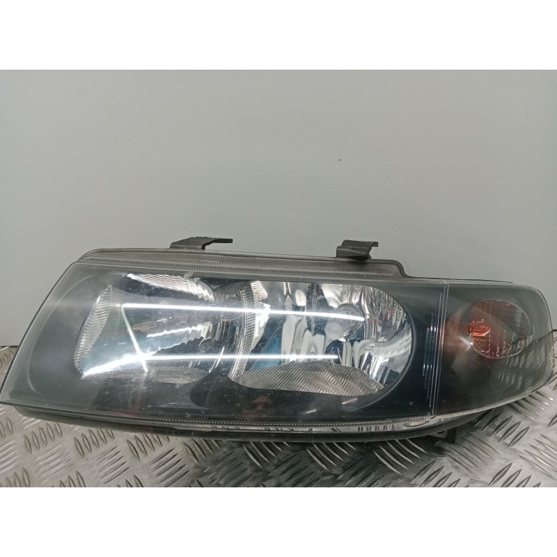 Recambio de faro izquierdo para seat leon (1m1) 1.9 tdi referencia OEM IAM 1M1941001D  