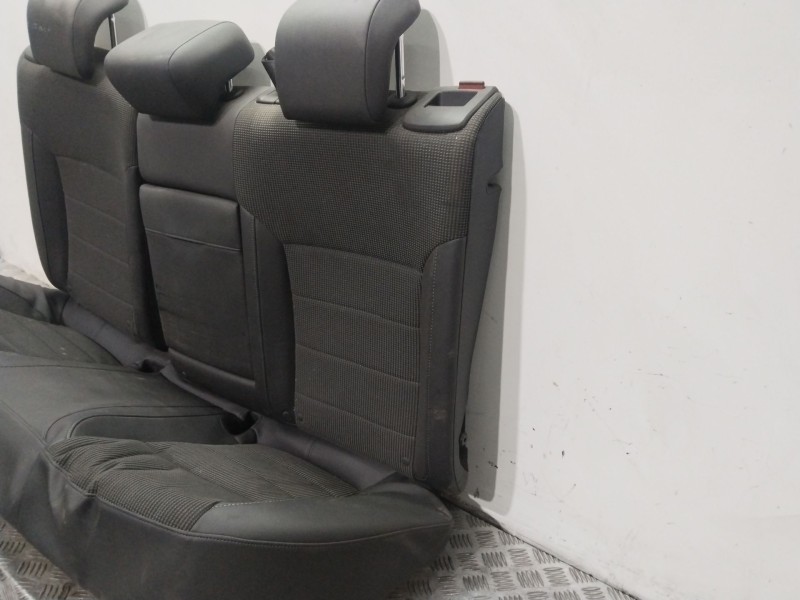 Recambio de asientos traseros para opel insignia a (g09) 2.0 cdti (68) referencia OEM IAM   