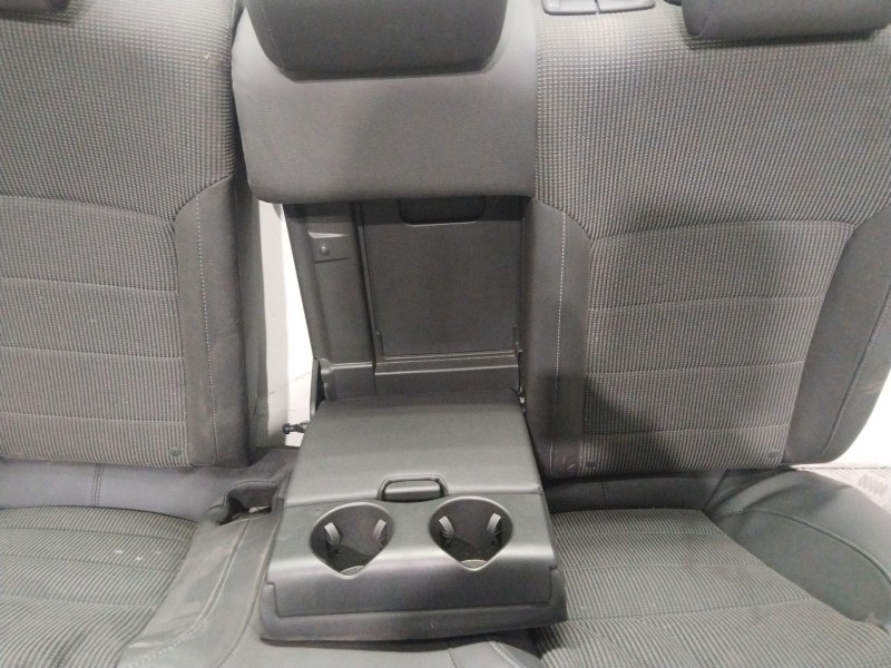 Recambio de asientos traseros para opel insignia a (g09) 2.0 cdti (68) referencia OEM IAM   