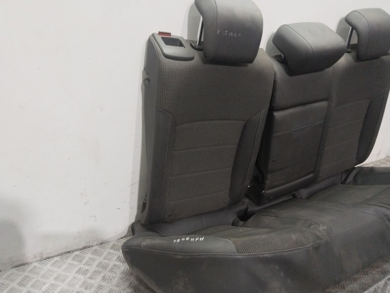 Recambio de asientos traseros para opel insignia a (g09) 2.0 cdti (68) referencia OEM IAM   