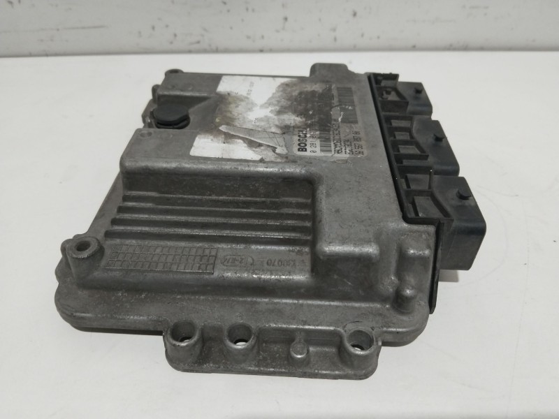 Recambio de centralita motor uce para peugeot 206 sw x-line referencia OEM IAM 0281011783  9656709780