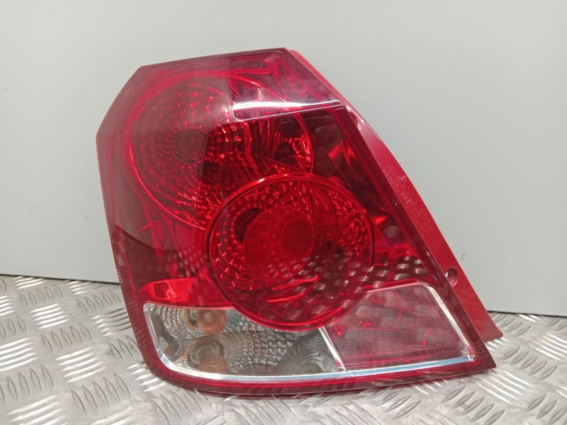 Recambio de piloto trasero izquierdo para chevrolet aveo / kalos hatchback (t200) 1.4 16v referencia OEM IAM 96540268  