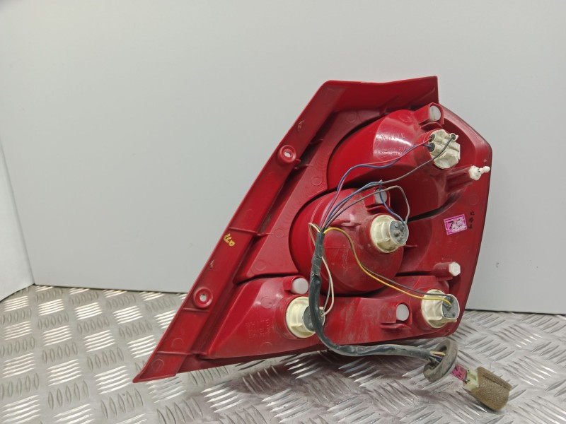 Recambio de piloto trasero izquierdo para chevrolet aveo / kalos hatchback (t200) 1.4 16v referencia OEM IAM 96540268  