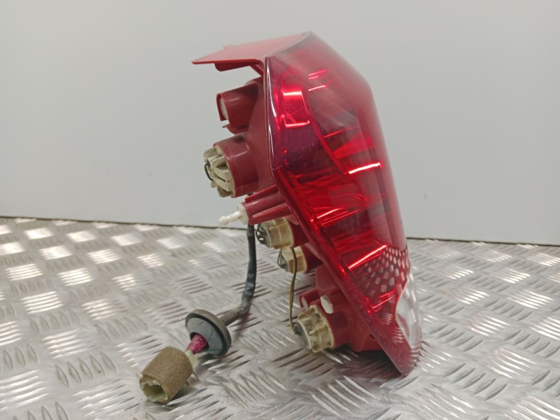 Recambio de piloto trasero izquierdo para chevrolet aveo / kalos hatchback (t200) 1.4 16v referencia OEM IAM 96540268  