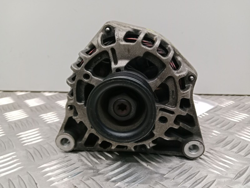 Recambio de alternador para peugeot 206 hatchback (2a/c) 1.4 i referencia OEM IAM 9642879980  