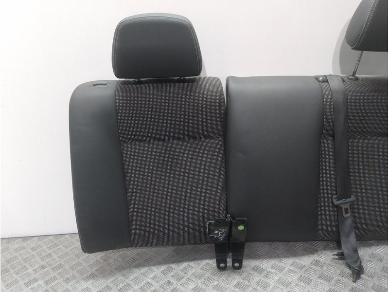 Recambio de espaldar trasero para opel zafira b edition ´´111 jahre´´ referencia OEM IAM   