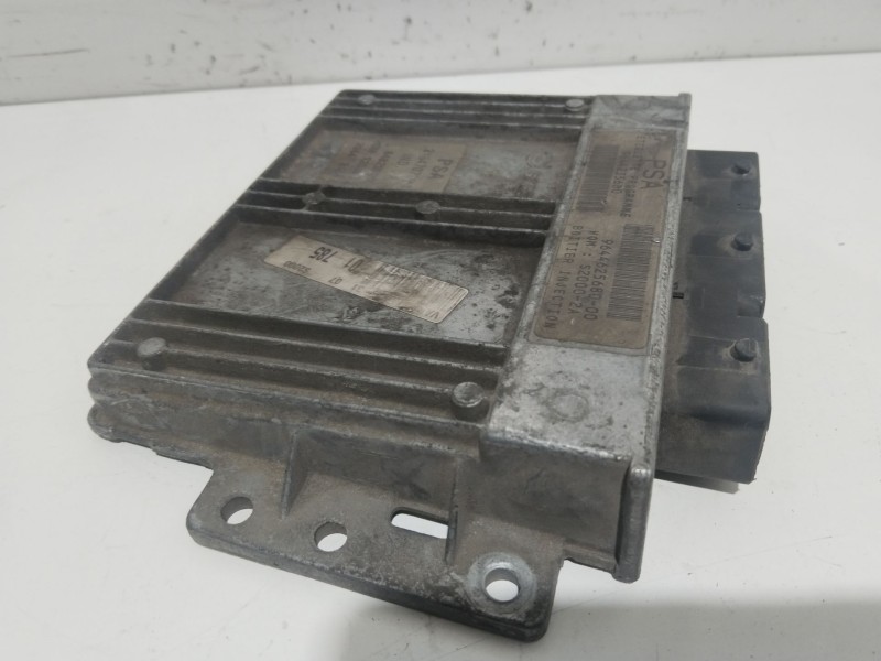 Recambio de centralita motor uce para fiat scudo (222) 2.0 jtd basis kasten referencia OEM IAM 9644235680 S2000 9644625680