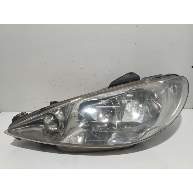 Recambio de faro izquierdo para peugeot 206 hatchback (2a/c) 1.4 i referencia OEM IAM 6204S7  