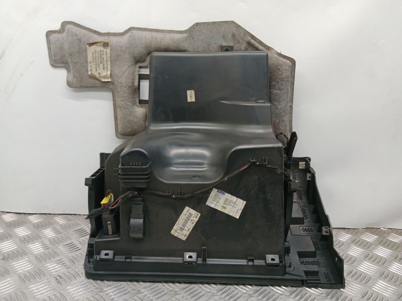 Recambio de guantera para seat toledo iv (kg3) 1.6 tdi referencia OEM IAM 5JB857097H9B9  