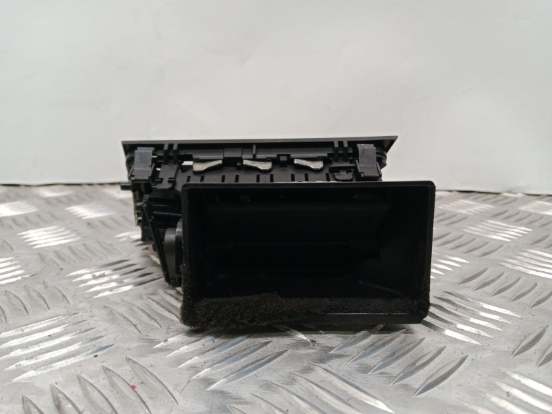 Recambio de rejilla aireadora para seat toledo iv (kg3) 1.6 tdi referencia OEM IAM 5JA819702BRYP  
