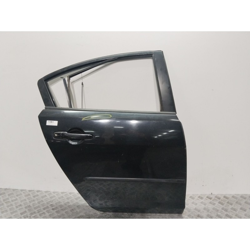 Recambio de puerta trasera derecha para mazda 3 sedán (bk) 1.6 (bk12) referencia OEM IAM BNYV7202XD  COLOR NEGRO