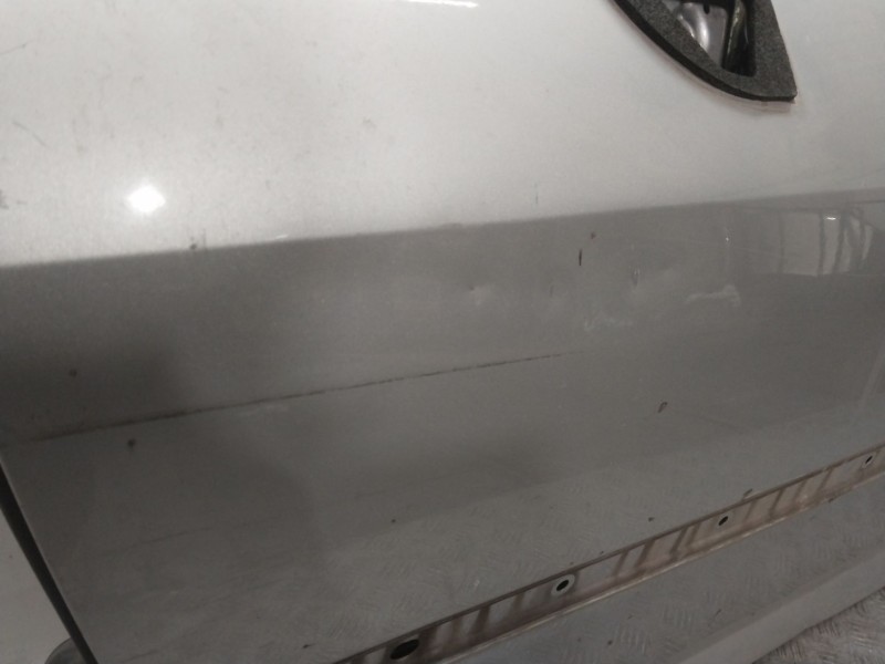 Recambio de puerta delantera izquierda para peugeot 407 st sport referencia OEM IAM 9004AQ PLATA 