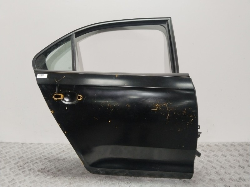 Recambio de puerta trasera derecha para seat toledo iv (kg3) 1.6 tdi referencia OEM IAM 5JA833056B  NEGRO