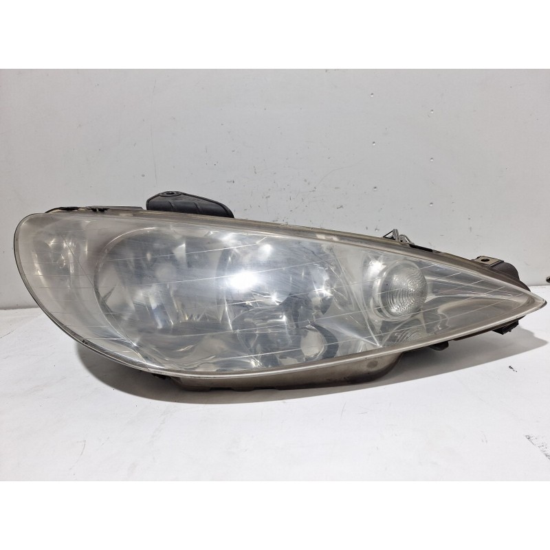 Recambio de faro derecho para peugeot 206 hatchback (2a/c) 1.4 16v referencia OEM IAM 6205S9  