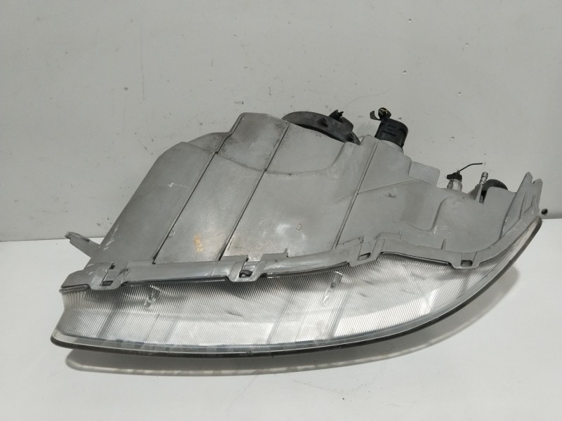 Recambio de faro derecho para daewoo kalos sedán (klas) 1.4 referencia OEM IAM 0301002030  