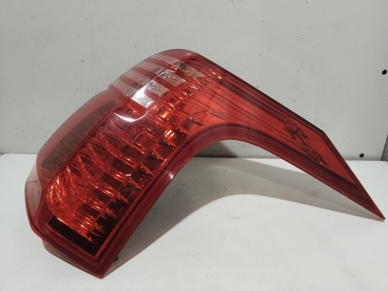 Recambio de piloto trasero derecho para peugeot 5008 (0u_, 0e_) 1.6 hdi referencia OEM IAM 9672666680  26120202