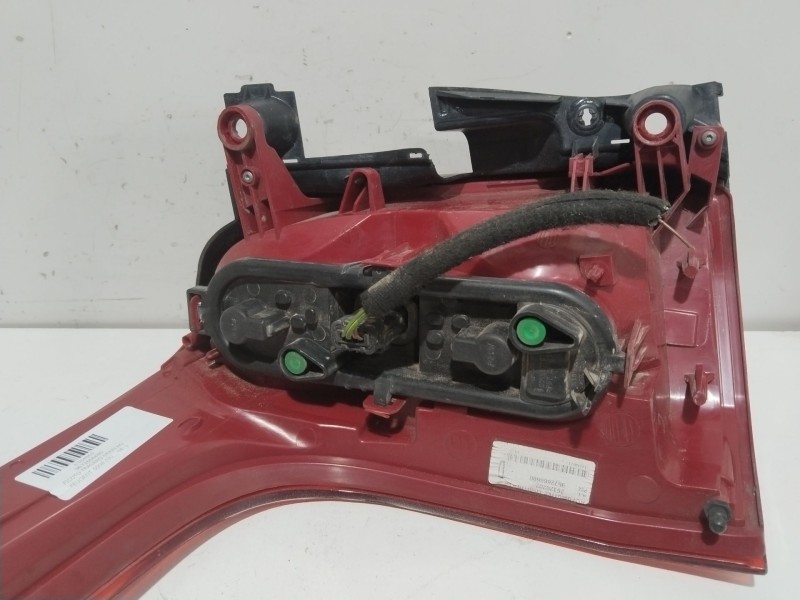 Recambio de piloto trasero derecho para peugeot 5008 (0u_, 0e_) 1.6 hdi referencia OEM IAM 9672666680  26120202